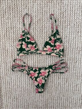 Benoa Waikiki set